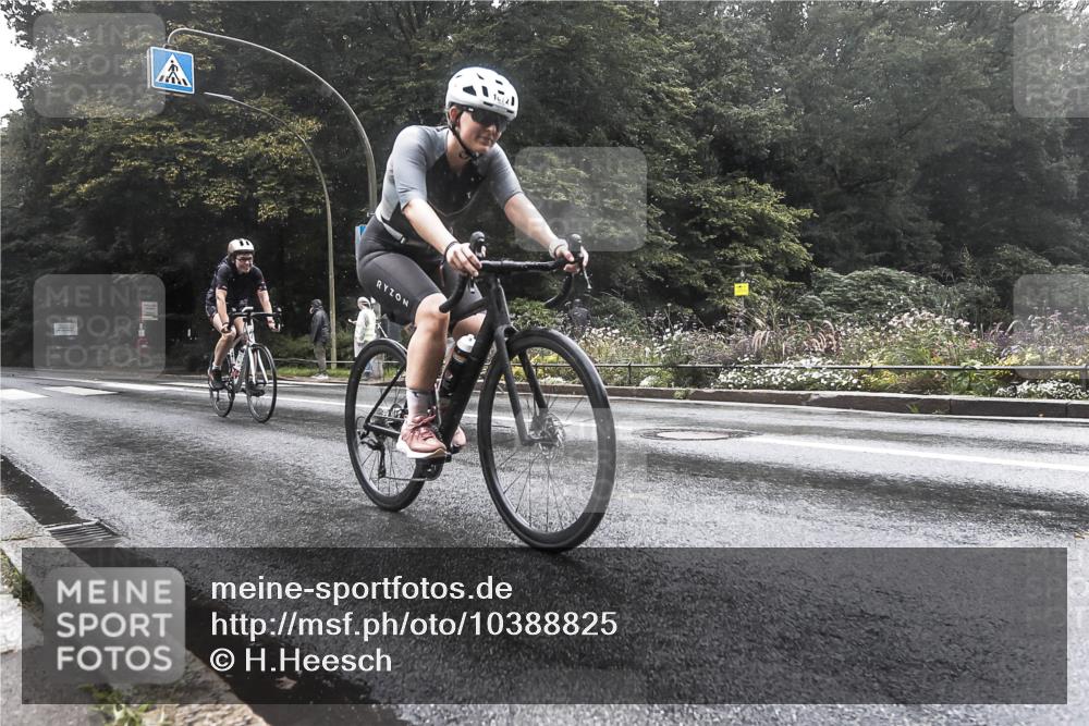 13.09.2026 - Stadtparktriathlon H.Heesch http://msf.ph/oto/10388825 13.09.2026 12:38:08 Radfahren 949, 1072, 1108, 1254 meine-sportfotos.de