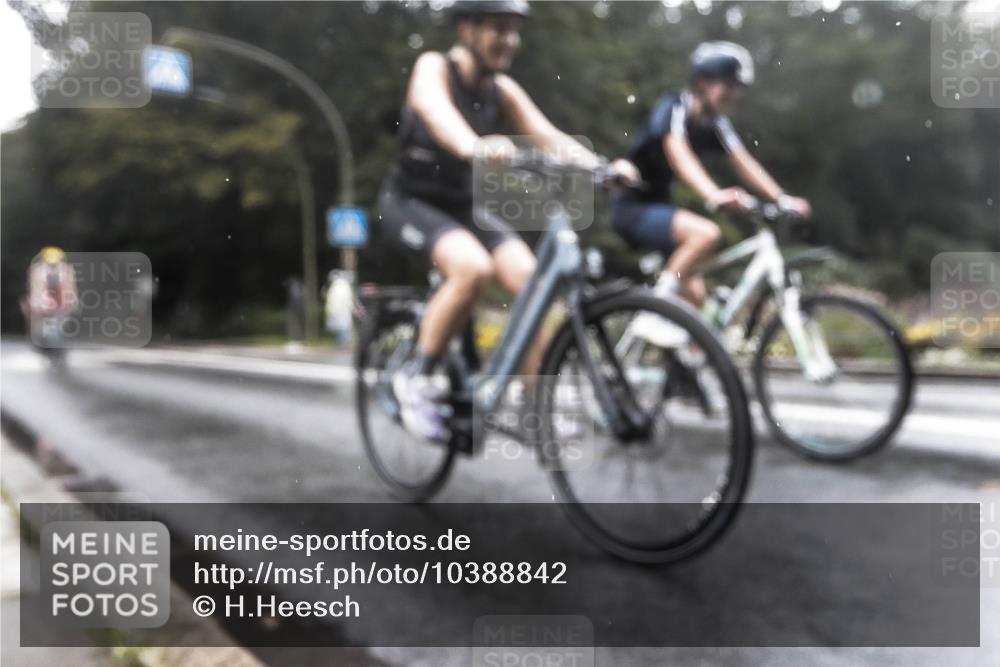 13.09.2026 - Stadtparktriathlon H.Heesch http://msf.ph/oto/10388842 13.09.2026 12:38:27 Radfahren 950, 959, 1097, 1128, 1164, 1193, 1204 meine-sportfotos.de