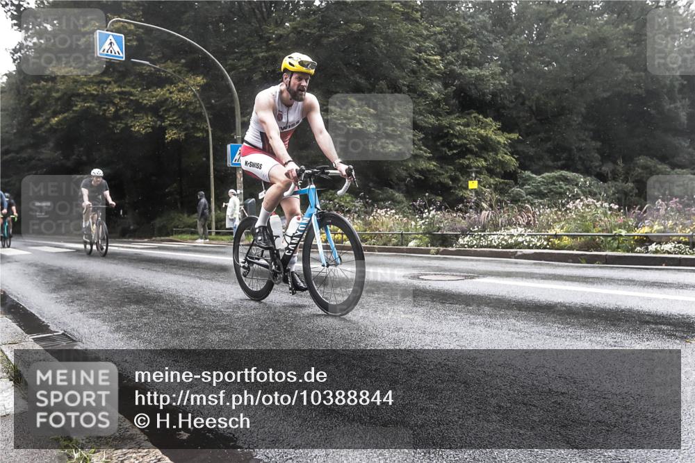 13.09.2026 - Stadtparktriathlon H.Heesch http://msf.ph/oto/10388844 13.09.2026 12:38:28 Radfahren 950, 959, 1097, 1128, 1164, 1193, 1204 meine-sportfotos.de