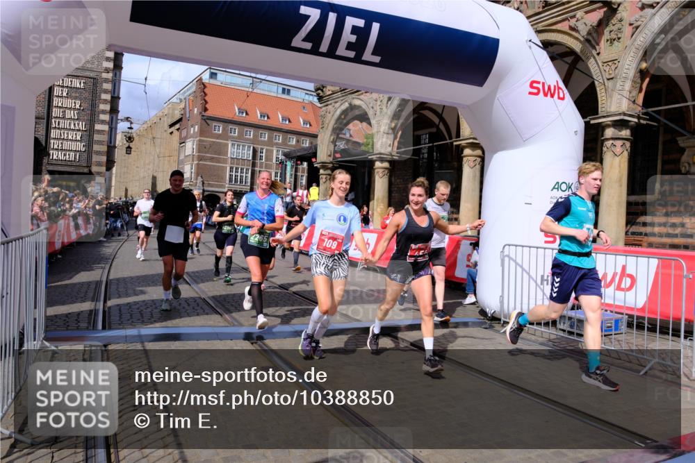 13.09.2026 - 21. swb-Marathon Bremen Tim E. http://msf.ph/oto/10388850 13.09.2026 13:30:42 Ziel 625, 881, 1067, 1909, 2265, 2364, 2900, 3163, 3164, 3425, 4058, 4415, 4425, 4748, 4763, 5506, 6988, 7821, 8090, 8105, 8116, 8117, 8169, 8314, 8494, 8762, 8878, 8966, 9011, 9015, 9108, 9412, 9695 meine-sportfotos.de