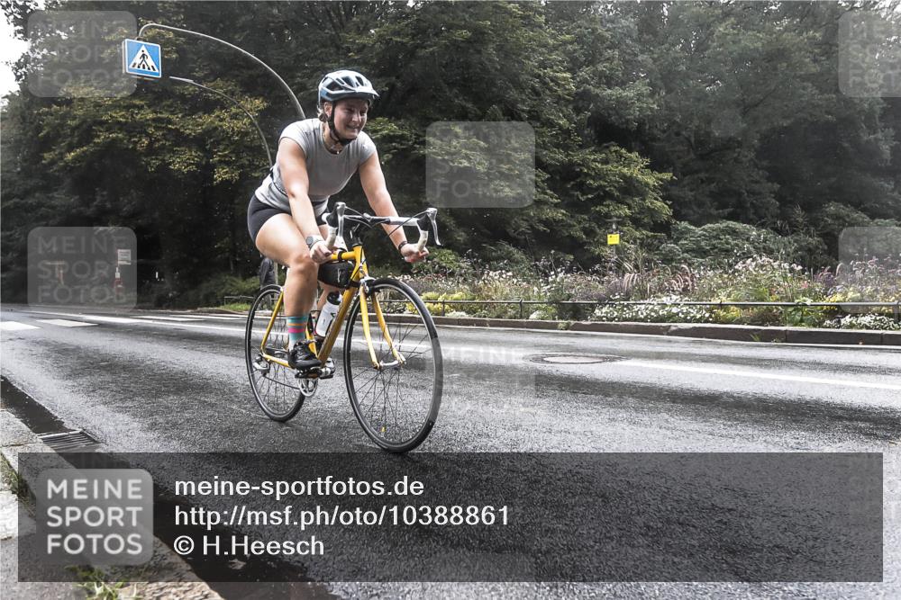 13.09.2026 - Stadtparktriathlon H.Heesch http://msf.ph/oto/10388861 13.09.2026 12:38:43 Radfahren 1091, 1154, 1176 meine-sportfotos.de