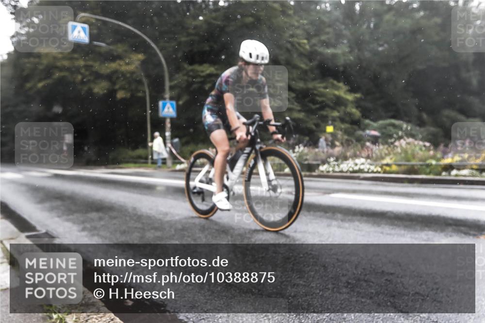 13.09.2026 - Stadtparktriathlon H.Heesch http://msf.ph/oto/10388875 13.09.2026 12:39:11 Radfahren 1111, 1250 meine-sportfotos.de