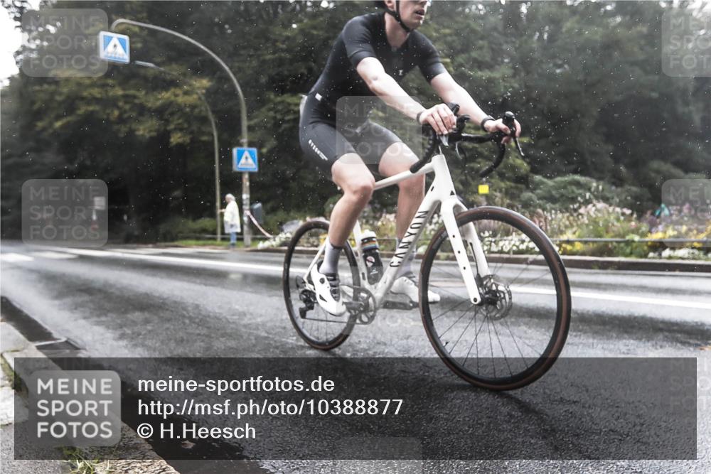13.09.2026 - Stadtparktriathlon H.Heesch http://msf.ph/oto/10388877 13.09.2026 12:39:17 Radfahren 969, 1156 meine-sportfotos.de