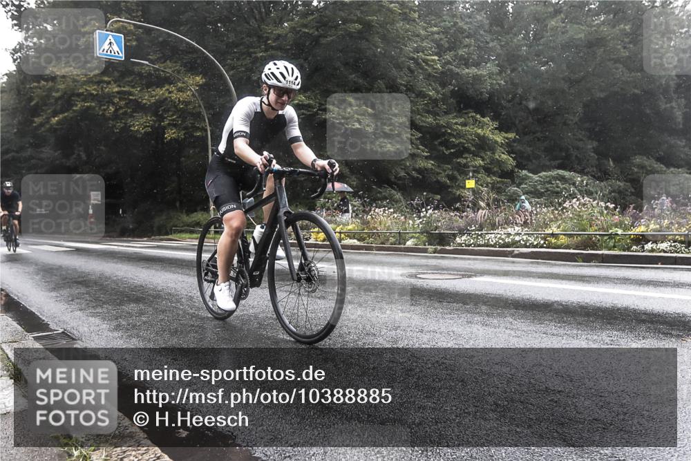 13.09.2026 - Stadtparktriathlon H.Heesch http://msf.ph/oto/10388885 13.09.2026 12:39:22 Radfahren 1114, 1156, 1189, 1231 meine-sportfotos.de