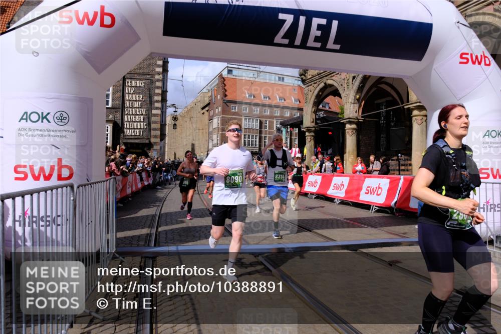 13.09.2026 - 21. swb-Marathon Bremen Tim E. http://msf.ph/oto/10388891 13.09.2026 13:30:44 Ziel 625, 881, 1067, 2265, 2900, 3163, 3164, 3425, 4058, 4206, 4332, 4415, 4425, 4748, 4763, 5506, 5551, 6347, 6988, 7253, 7567, 7645, 7821, 8090, 8105, 8116, 8117, 8169, 8314, 8494, 8762, 8878, 8966, 9011, 9015, 9108, 9412, 9695, 9825 meine-sportfotos.de