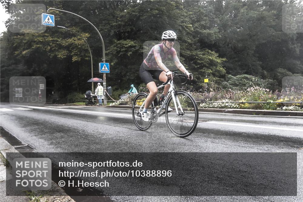 13.09.2026 - Stadtparktriathlon H.Heesch http://msf.ph/oto/10388896 13.09.2026 12:39:29 Radfahren 1163, 1251, 1262, 1294 meine-sportfotos.de