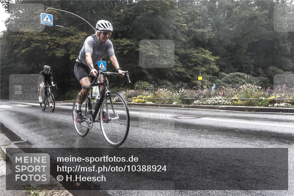 13.09.2026 - Stadtparktriathlon H.Heesch http://msf.ph/oto/10388924 13.09.2026 12:40:22 Radfahren 1135, 1198, 1265, 1271, 1291 meine-sportfotos.de