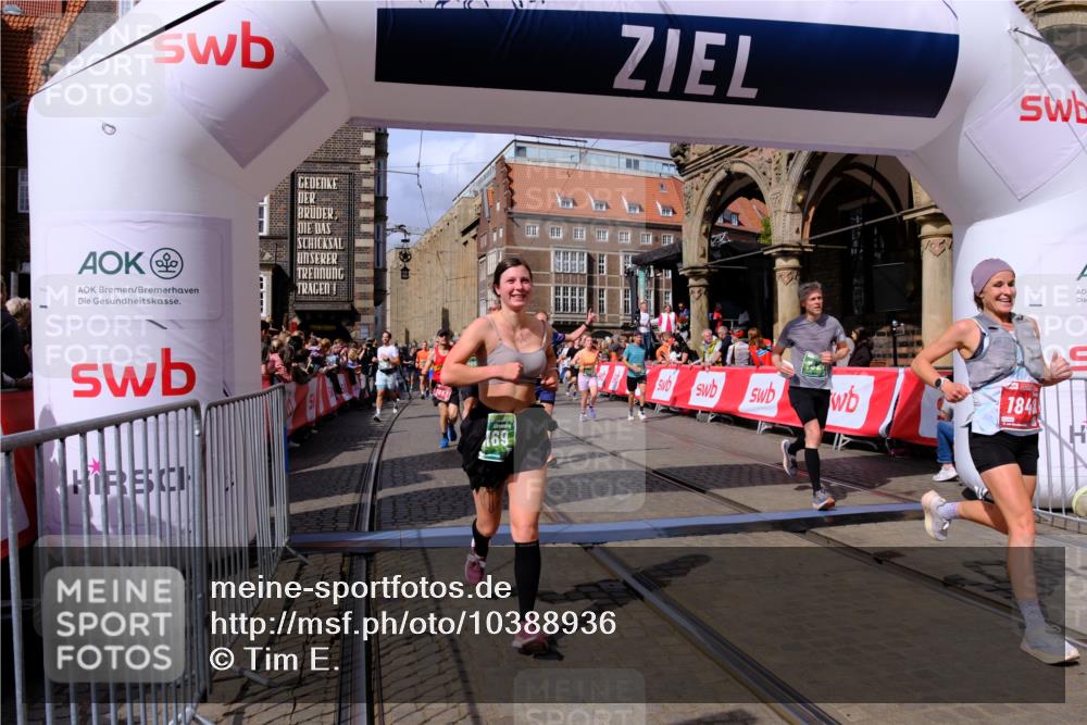 13.09.2026 - 21. swb-Marathon Bremen Tim E. http://msf.ph/oto/10388936 13.09.2026 13:30:46 Ziel 625, 1067, 2265, 2900, 3163, 3164, 3425, 4058, 4206, 4332, 4342, 4415, 4425, 4748, 4757, 5506, 5551, 6134, 6347, 6988, 7253, 7567, 7645, 7821, 8090, 8105, 8116, 8117, 8169, 8314, 8494, 8762, 8878, 8966, 9011, 9015, 9108, 9412, 9695, 9825 meine-sportfotos.de
