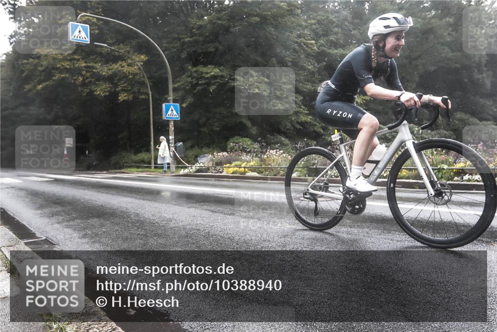 13.09.2026 - Stadtparktriathlon H.Heesch http://msf.ph/oto/10388940 13.09.2026 12:40:46 Radfahren 1283 meine-sportfotos.de