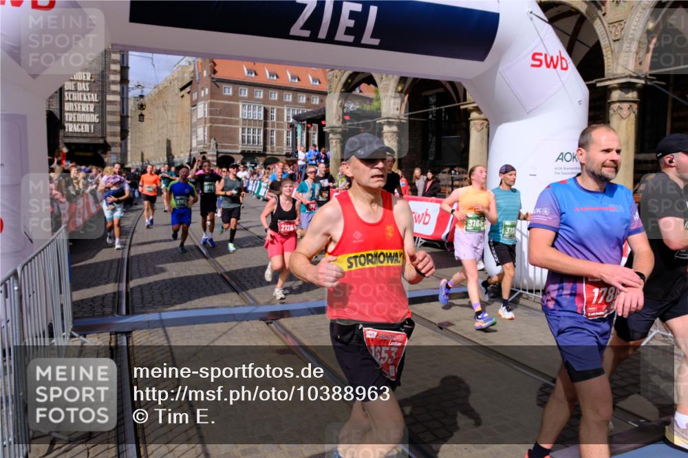 13.09.2026 - 21. swb-Marathon Bremen Tim E. http://msf.ph/oto/10388963 13.09.2026 13:30:50 Ziel 625, 800, 834, 1067, 1926, 2369, 2452, 2723, 2900, 3163, 3164, 3425, 4058, 4206, 4332, 4342, 4415, 4425, 4748, 4757, 5506, 5551, 6134, 6347, 6523, 6988, 7253, 7567, 7645, 7821, 8090, 8116, 8117, 8169, 8314, 8494, 8762, 8878, 8966, 9011, 9108, 9692, 9695, 9699, 9825 meine-sportfotos.de