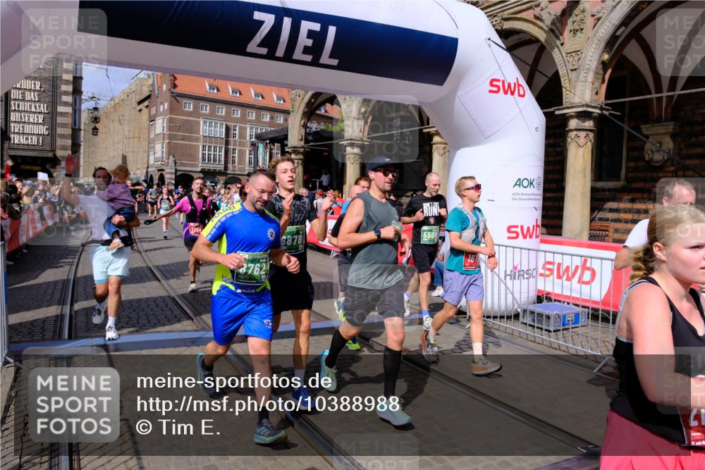 13.09.2026 - 21. swb-Marathon Bremen Tim E. http://msf.ph/oto/10388988 13.09.2026 13:30:52 Ziel 625, 800, 834, 1067, 1926, 2369, 2452, 2723, 3163, 3164, 3425, 4058, 4206, 4332, 4342, 4415, 4425, 4748, 4757, 5506, 5551, 6134, 6343, 6347, 6523, 6988, 7253, 7567, 7645, 7821, 8116, 8117, 8169, 8314, 8762, 8878, 8966, 9011, 9108, 9692, 9695, 9699, 9825, 13090 meine-sportfotos.de