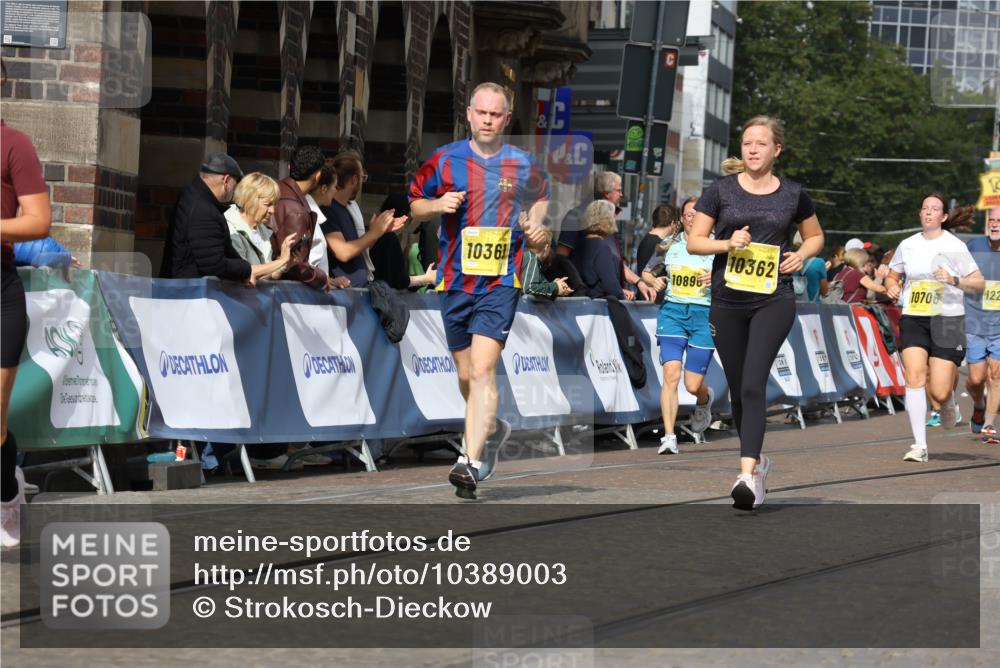 13.09.2026 - 21. swb-Marathon Bremen Strokosch-Dieckow http://msf.ph/oto/10389003 13.09.2026 11:10:25 Ziel 10299, 10435, 10751, 10963, 11119, 11441, 11732, 11933, 12117, 12207, 12293, 10002, 10247, 10422, 10719, 10768, 10791, 11283, 11298, 11300, 11309, 11583, 11736, 11982, 12183, 12227, 12454 meine-sportfotos.de