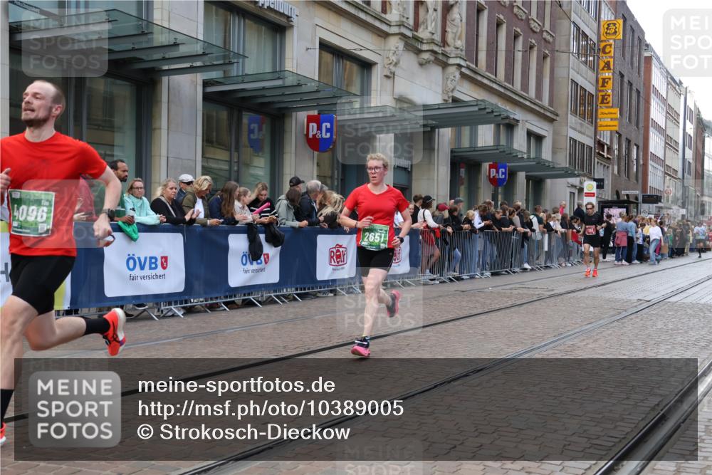 13.09.2026 - 21. swb-Marathon Bremen Strokosch-Dieckow http://msf.ph/oto/10389005 13.09.2026 12:59:08 Ziel 466, 658, 862, 1248, 1751, 1800, 1993, 2651, 3251, 4096, 4964, 5316, 5828, 8383, 9533, 1118, 1508, 1576, 3584, 3624, 3688, 4399, 4847, 6991, 8065, 8994, 9120, 9329 meine-sportfotos.de