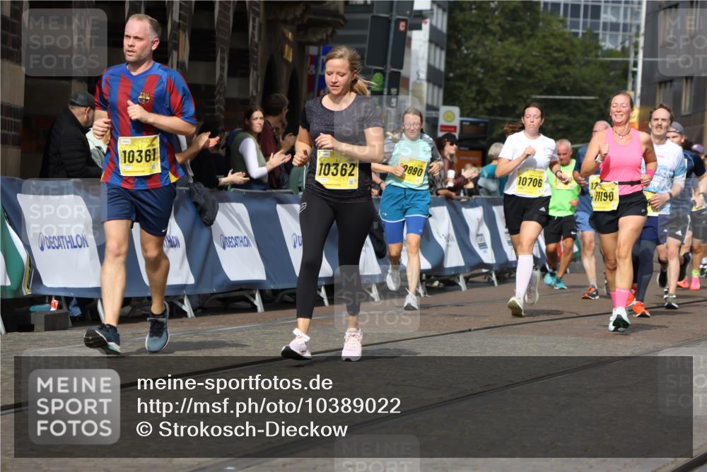 13.09.2026 - 21. swb-Marathon Bremen Strokosch-Dieckow http://msf.ph/oto/10389022 13.09.2026 11:10:26 Ziel 10299, 10435, 10751, 10963, 11119, 11732, 11933, 12117, 12207, 12293, 10002, 10247, 10422, 10719, 10768, 10791, 11283, 11298, 11300, 11309, 11583, 11736, 12183, 12227, 12454 meine-sportfotos.de