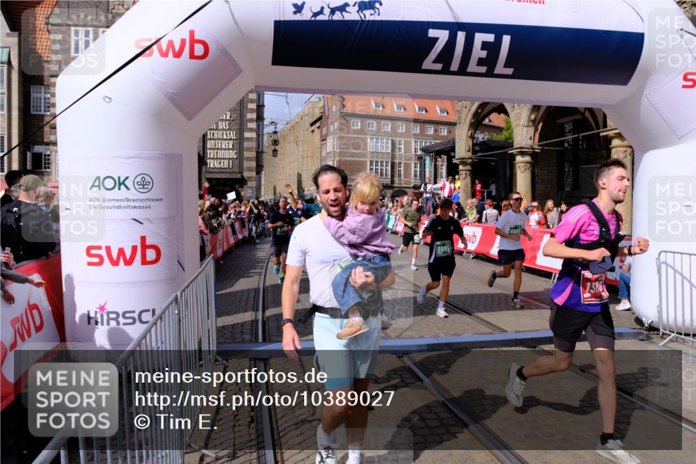 13.09.2026 - 21. swb-Marathon Bremen Tim E. http://msf.ph/oto/10389027 13.09.2026 13:30:54 Ziel 625, 800, 834, 1067, 1533, 1771, 1841, 1926, 1941, 2369, 2452, 2723, 2985, 3163, 3164, 3425, 4058, 4206, 4332, 4342, 4415, 4425, 4748, 4757, 4920, 5506, 5551, 5822, 6134, 6343, 6347, 6523, 6988, 7012, 7253, 7567, 7645, 7821, 8116, 8117, 8762, 8878, 8966, 9011, 9108, 9692, 9695, 9699, 9825, 13090 meine-sportfotos.de