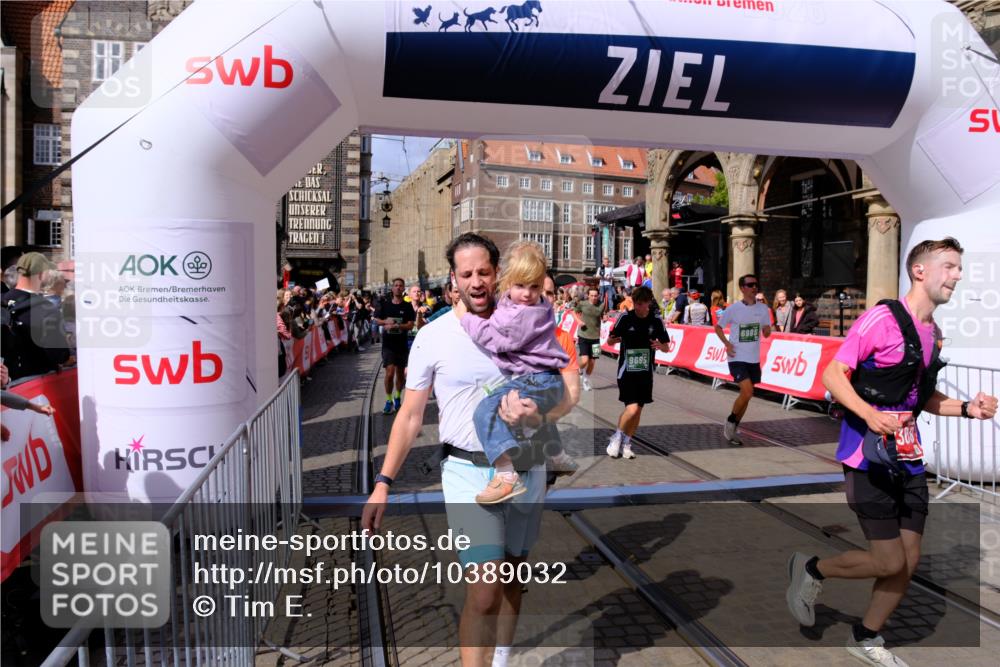 13.09.2026 - 21. swb-Marathon Bremen Tim E. http://msf.ph/oto/10389032 13.09.2026 13:30:54 Ziel 625, 800, 834, 1067, 1533, 1771, 1841, 1926, 1941, 2369, 2452, 2723, 2985, 3163, 3164, 3425, 4058, 4206, 4332, 4342, 4415, 4425, 4748, 4757, 4920, 5506, 5551, 5822, 6134, 6343, 6347, 6523, 6988, 7012, 7253, 7567, 7645, 7821, 8116, 8117, 8762, 8878, 8966, 9011, 9108, 9692, 9695, 9699, 9825, 13090 meine-sportfotos.de