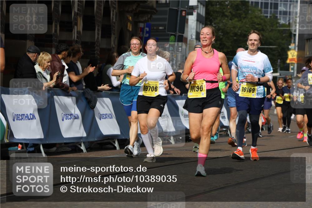 13.09.2026 - 21. swb-Marathon Bremen Strokosch-Dieckow http://msf.ph/oto/10389035 13.09.2026 11:10:29 Ziel 10299, 10751, 10963, 11119, 11725, 11732, 11933, 12117, 12207, 12293, 10247, 10422, 10768, 11047, 11283, 11298, 11300, 11309, 11327, 11583, 11736, 11846, 12183 meine-sportfotos.de