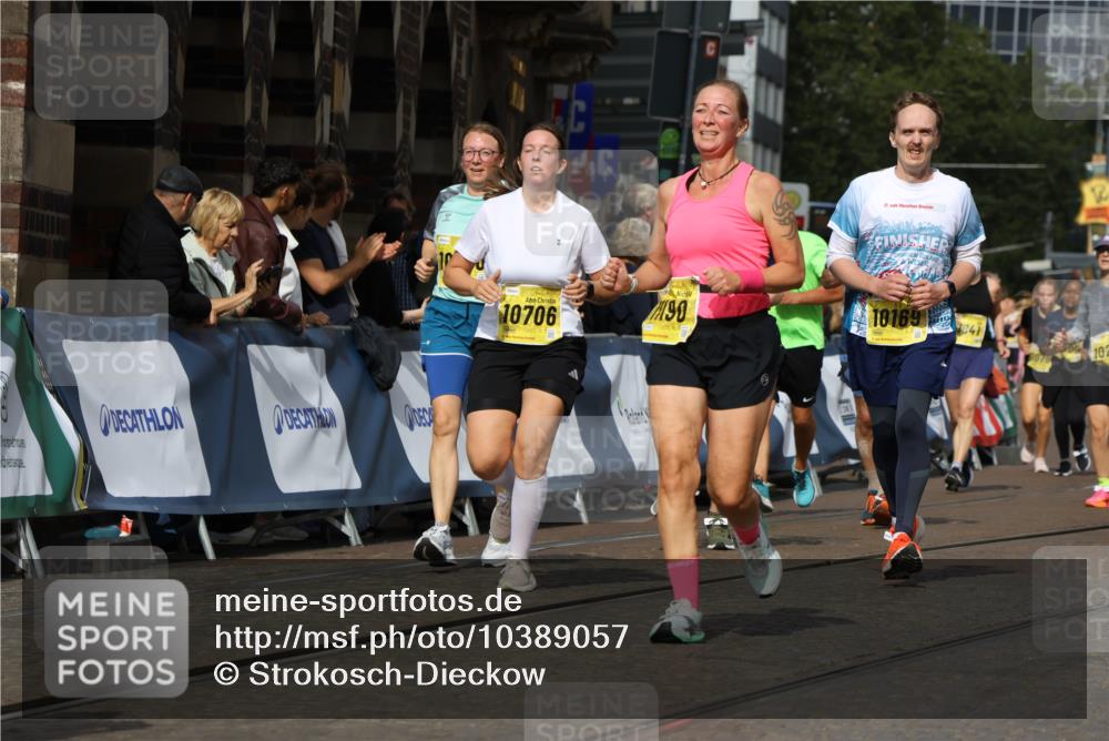 13.09.2026 - 21. swb-Marathon Bremen Strokosch-Dieckow http://msf.ph/oto/10389057 13.09.2026 11:10:29 Ziel 10299, 10751, 10963, 11119, 11725, 11732, 11933, 12117, 12207, 12293, 10247, 10422, 10768, 11047, 11283, 11298, 11300, 11309, 11327, 11583, 11736, 11846, 12183 meine-sportfotos.de