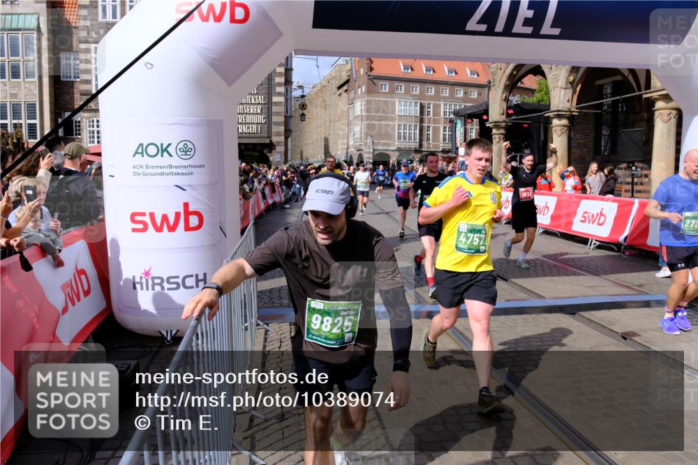 13.09.2026 - 21. swb-Marathon Bremen Tim E. http://msf.ph/oto/10389074 13.09.2026 13:31:00 Ziel 625, 800, 834, 1533, 1771, 1841, 1926, 1941, 2369, 2452, 2723, 2985, 4206, 4332, 4342, 4425, 4748, 4757, 4920, 5551, 5681, 5802, 5822, 5900, 6134, 6343, 6347, 6523, 6988, 7012, 7253, 7567, 7645, 9290, 9653, 9692, 9695, 9699, 9767, 9825, 13090 meine-sportfotos.de