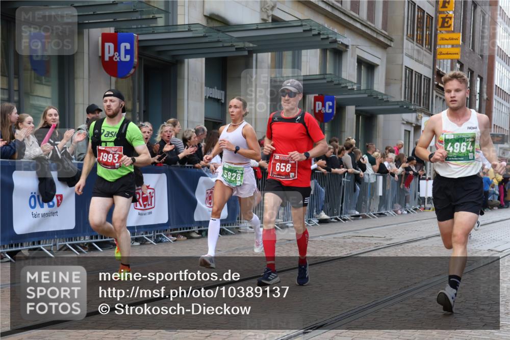 13.09.2026 - 21. swb-Marathon Bremen Strokosch-Dieckow http://msf.ph/oto/10389137 13.09.2026 12:59:27 Ziel 126, 277, 466, 807, 862, 1320, 1485, 1852, 4964, 5316, 5828, 6557, 8850, 9153, 658, 1248, 1508, 1751, 1800, 1993, 2651, 3251, 3584, 4096, 6991, 8383, 9533 meine-sportfotos.de
