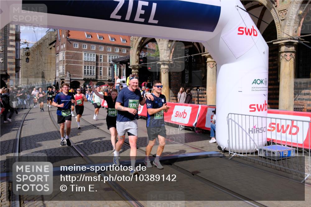 13.09.2026 - 21. swb-Marathon Bremen Tim E. http://msf.ph/oto/10389142 13.09.2026 13:31:13 Ziel 244, 1189, 1479, 1533, 1771, 1841, 1941, 2902, 2985, 3360, 3800, 4251, 4920, 5600, 5681, 5802, 5822, 5900, 6307, 7012, 7198, 7637, 7760, 7798, 8543, 8616, 9290, 9507, 9653, 9767, 9937, 9958, 9962, 9976, 13152, 13215 meine-sportfotos.de