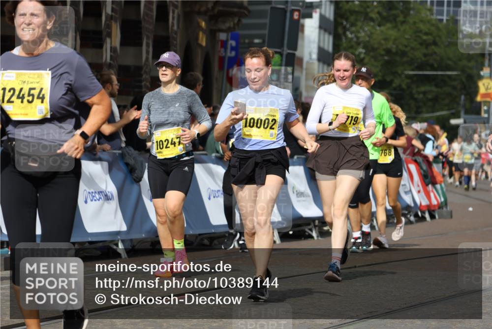 13.09.2026 - 21. swb-Marathon Bremen Strokosch-Dieckow http://msf.ph/oto/10389144 13.09.2026 11:10:36 Ziel 10169, 10361, 10362, 10706, 10890, 10963, 11080, 11382, 11725, 11732, 11933, 11957, 12117, 12207, 12293, 12550, 10148, 10461, 10462, 10911, 11047, 11309, 11327, 11335, 11465, 11513, 11583, 11736, 11756, 11846 meine-sportfotos.de