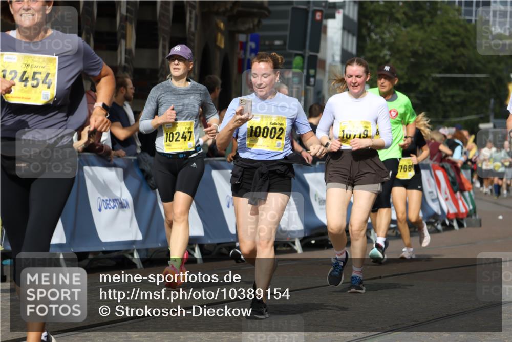 13.09.2026 - 21. swb-Marathon Bremen Strokosch-Dieckow http://msf.ph/oto/10389154 13.09.2026 11:10:36 Ziel 10169, 10361, 10362, 10706, 10890, 10963, 11080, 11382, 11725, 11732, 11933, 11957, 12117, 12207, 12293, 12550, 10148, 10461, 10462, 10911, 11047, 11309, 11327, 11335, 11465, 11513, 11583, 11736, 11756, 11846 meine-sportfotos.de