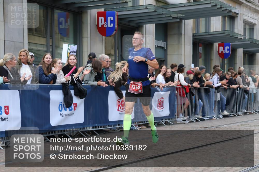 13.09.2026 - 21. swb-Marathon Bremen Strokosch-Dieckow http://msf.ph/oto/10389182 13.09.2026 12:59:31 Ziel 126, 277, 807, 1320, 1485, 1852, 4964, 5316, 5828, 6557, 8850, 9153, 466, 658, 862, 1248, 1508, 1751, 1800, 1993, 2651, 3251, 4096, 5316, 8383, 9533 meine-sportfotos.de