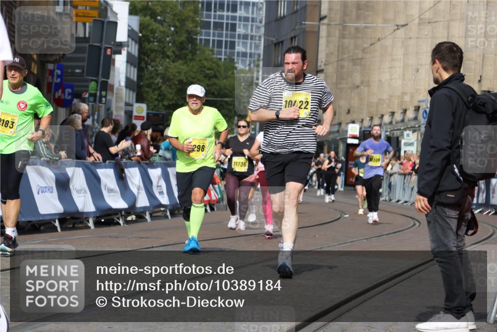13.09.2026 - 21. swb-Marathon Bremen Strokosch-Dieckow http://msf.ph/oto/10389184 13.09.2026 11:10:39 Ziel 10002, 10169, 10361, 10362, 10706, 10719, 10791, 10890, 10963, 11080, 11382, 11725, 11732, 11933, 11957, 11982, 12117, 12227, 12293, 12454, 12550, 10148, 10163, 10461, 10462, 10547, 10911, 11043, 11047, 11327, 11335, 11465, 11513, 11756, 11846 meine-sportfotos.de