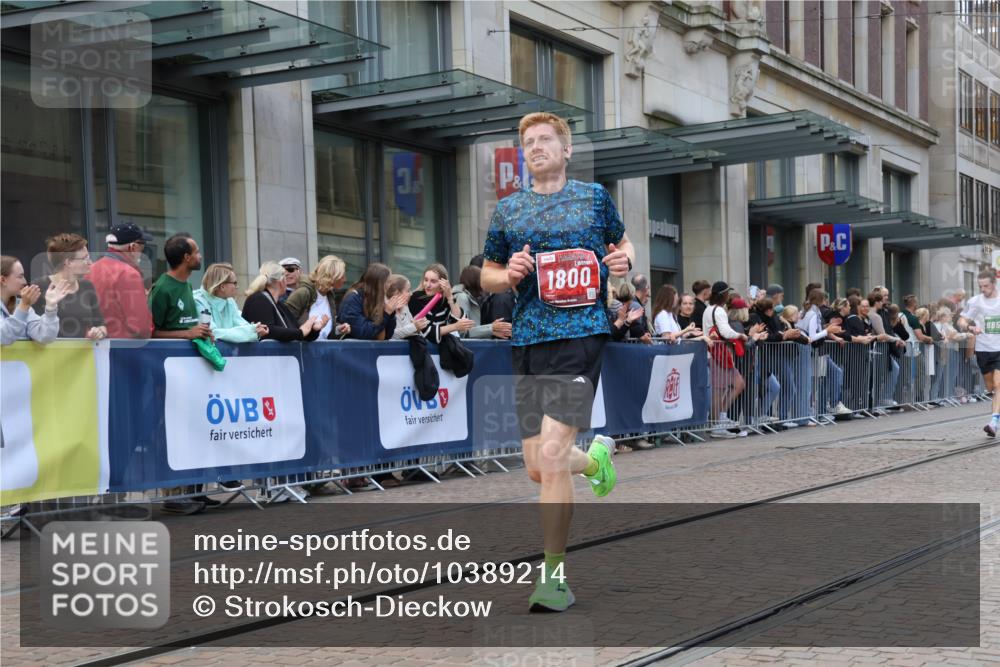13.09.2026 - 21. swb-Marathon Bremen Strokosch-Dieckow http://msf.ph/oto/10389214 13.09.2026 12:59:34 Ziel 126, 277, 603, 735, 807, 1320, 1485, 1852, 1930, 6557, 8850, 9153, 466, 658, 862, 1248, 1751, 1800, 1993, 2651, 3251, 4096, 4964, 5316, 5828, 8383, 9533 meine-sportfotos.de
