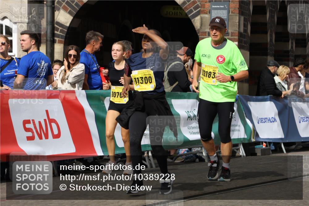 13.09.2026 - 21. swb-Marathon Bremen Strokosch-Dieckow http://msf.ph/oto/10389228 13.09.2026 11:10:41 Ziel 10002, 10169, 10361, 10362, 10706, 10719, 10791, 10890, 10963, 11080, 11382, 11725, 11732, 11933, 11957, 11982, 12117, 12227, 12293, 12454, 12550, 10148, 10163, 10461, 10462, 10547, 10792, 10911, 11043, 11047, 11327, 11335, 11465, 11513, 11756, 11846 meine-sportfotos.de