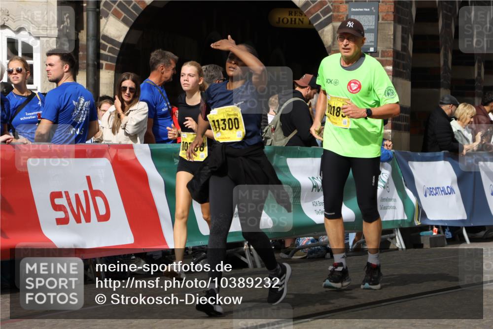 13.09.2026 - 21. swb-Marathon Bremen Strokosch-Dieckow http://msf.ph/oto/10389232 13.09.2026 11:10:41 Ziel 10002, 10169, 10361, 10362, 10706, 10719, 10791, 10890, 10963, 11080, 11382, 11725, 11732, 11933, 11957, 11982, 12117, 12227, 12293, 12454, 12550, 10148, 10163, 10461, 10462, 10547, 10792, 10911, 11043, 11047, 11327, 11335, 11465, 11513, 11756, 11846 meine-sportfotos.de