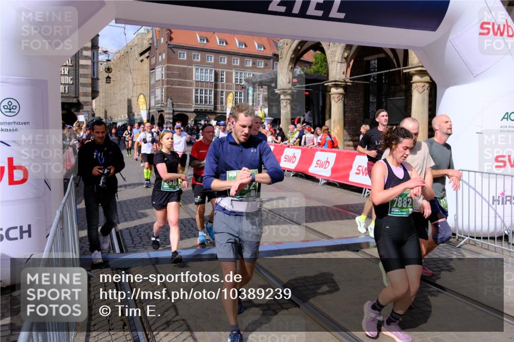 13.09.2026 - 21. swb-Marathon Bremen Tim E. http://msf.ph/oto/10389239 13.09.2026 13:31:28 Ziel 217, 1398, 1479, 2244, 2513, 2802, 2902, 3396, 3762, 3800, 4477, 4647, 5673, 5720, 5846, 6419, 6619, 6732, 7198, 7296, 7359, 7637, 7798, 7812, 7882, 8035, 8097, 8342, 8382, 8726, 9147, 9274, 9337, 9822, 9937, 9958, 9969, 9977, 13066 meine-sportfotos.de