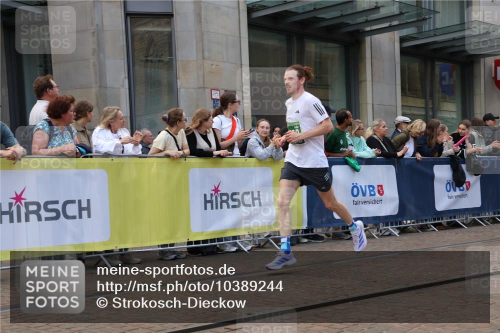 13.09.2026 - 21. swb-Marathon Bremen Strokosch-Dieckow http://msf.ph/oto/10389244 13.09.2026 12:59:37 Ziel 603, 735, 807, 1320, 1485, 1758, 1911, 1930, 6557, 7170, 8850, 9153, 126, 277, 466, 658, 862, 1248, 1800, 1852, 2651, 3251, 4096, 4964, 5316, 5828, 9533 meine-sportfotos.de