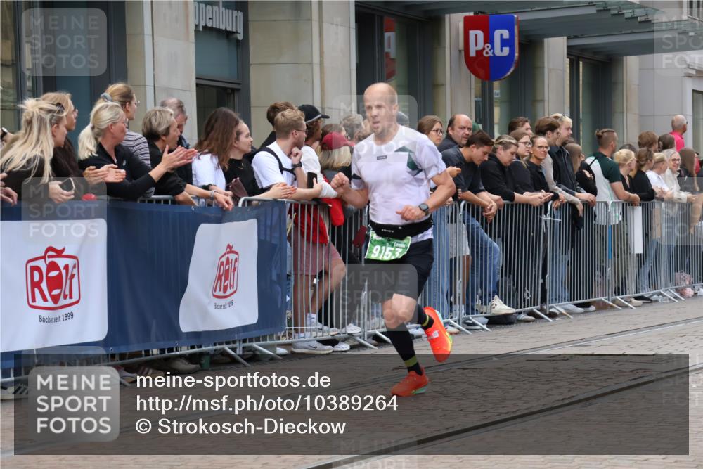 13.09.2026 - 21. swb-Marathon Bremen Strokosch-Dieckow http://msf.ph/oto/10389264 13.09.2026 12:59:41 Ziel 603, 735, 807, 1320, 1485, 1571, 1758, 1911, 1930, 7170, 8850, 9153, 126, 277, 466, 862, 1248, 1800, 1852, 3251, 4964, 5316, 5828, 6557 meine-sportfotos.de