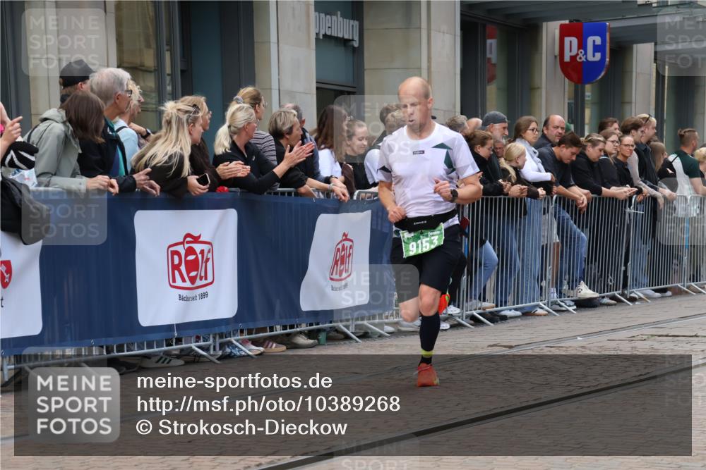 13.09.2026 - 21. swb-Marathon Bremen Strokosch-Dieckow http://msf.ph/oto/10389268 13.09.2026 12:59:42 Ziel 603, 735, 807, 1320, 1485, 1571, 1758, 1911, 1930, 7170, 8689, 8850, 9153, 126, 277, 466, 862, 1800, 1852, 3251, 4964, 5316, 5828, 6557 meine-sportfotos.de