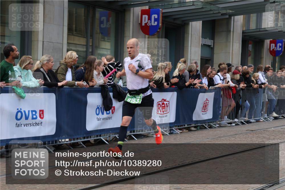 13.09.2026 - 21. swb-Marathon Bremen Strokosch-Dieckow http://msf.ph/oto/10389280 13.09.2026 12:59:43 Ziel 603, 735, 807, 1320, 1485, 1571, 1758, 1911, 1930, 7170, 8689, 8850, 9153, 126, 277, 466, 862, 1485, 1852, 3251, 4964, 5316, 5828, 6557 meine-sportfotos.de