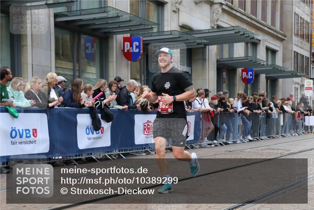 13.09.2026 - 21. swb-Marathon Bremen Strokosch-Dieckow http://msf.ph/oto/10389299 13.09.2026 12:59:45 Ziel 603, 735, 807, 912, 1320, 1571, 1758, 1911, 1930, 7170, 8689, 8850, 9153, 126, 277, 466, 862, 1320, 1485, 1852, 3251, 4964, 5316, 5828, 6557, 8850 meine-sportfotos.de