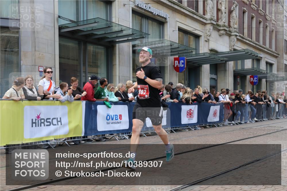 13.09.2026 - 21. swb-Marathon Bremen Strokosch-Dieckow http://msf.ph/oto/10389307 13.09.2026 12:59:45 Ziel 603, 735, 807, 912, 1320, 1571, 1758, 1911, 1930, 7170, 8689, 8850, 9153, 126, 277, 466, 862, 1320, 1485, 1852, 3251, 4964, 5316, 5828, 6557, 8850 meine-sportfotos.de