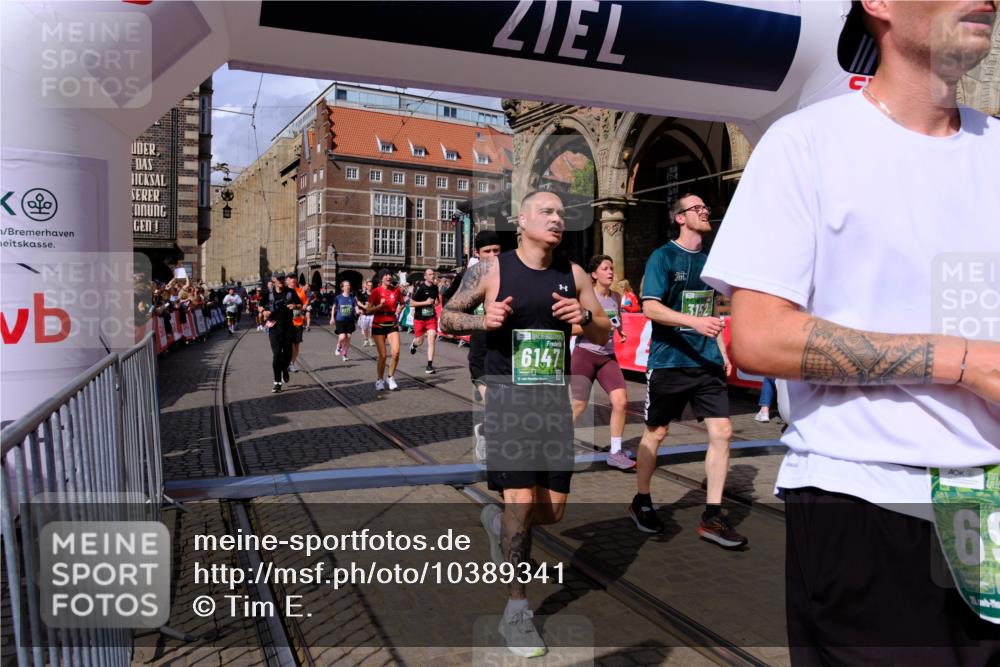 13.09.2026 - 21. swb-Marathon Bremen Tim E. http://msf.ph/oto/10389341 13.09.2026 13:31:48 Ziel 310, 922, 1600, 1627, 2602, 2707, 3152, 3343, 3392, 3579, 3858, 3859, 4258, 4273, 4692, 4889, 5375, 5426, 5504, 5765, 5979, 6039, 6147, 6581, 6968, 6971, 7001, 7032, 7608, 7941, 8042, 8205, 8239, 8339, 8364, 8495, 8522, 9155, 9293, 9903, 13066 meine-sportfotos.de