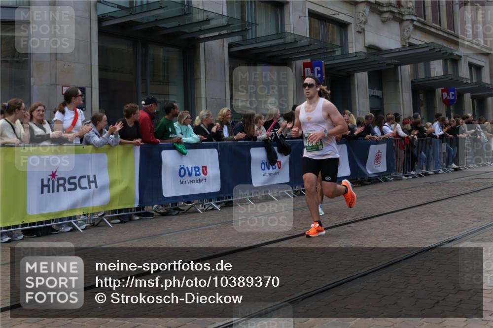 13.09.2026 - 21. swb-Marathon Bremen Strokosch-Dieckow http://msf.ph/oto/10389370 13.09.2026 12:59:58 Ziel 603, 671, 912, 1571, 1758, 1911, 1930, 2683, 5776, 7015, 7170, 8689, 126, 277, 603, 735, 807, 1320, 1485, 1852, 4964, 5828, 6557, 8850, 9153 meine-sportfotos.de