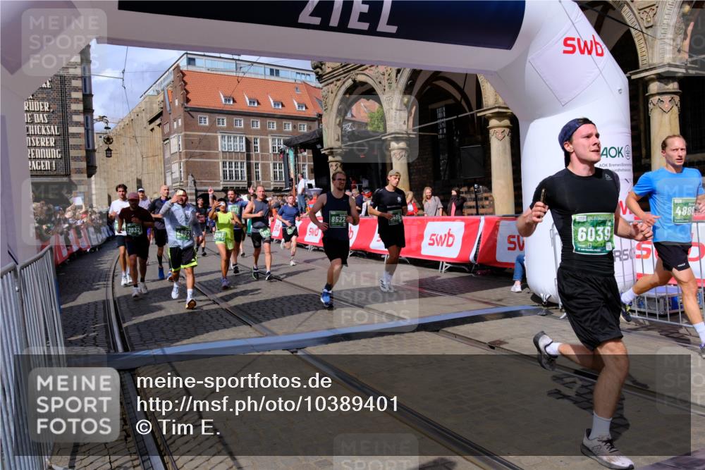 13.09.2026 - 21. swb-Marathon Bremen Tim E. http://msf.ph/oto/10389401 13.09.2026 13:31:55 Ziel 310, 922, 1600, 2707, 3115, 3239, 3244, 3579, 3858, 3859, 3989, 4164, 4258, 4273, 4692, 4889, 5363, 5426, 5504, 5899, 6039, 6062, 6100, 6193, 6213, 6581, 6602, 6971, 7032, 7260, 7608, 7941, 7964, 8042, 8078, 8166, 8205, 8206, 8239, 8364, 8495, 8522, 9033, 9155, 9293, 9568, 9903, 9914, 13151 meine-sportfotos.de