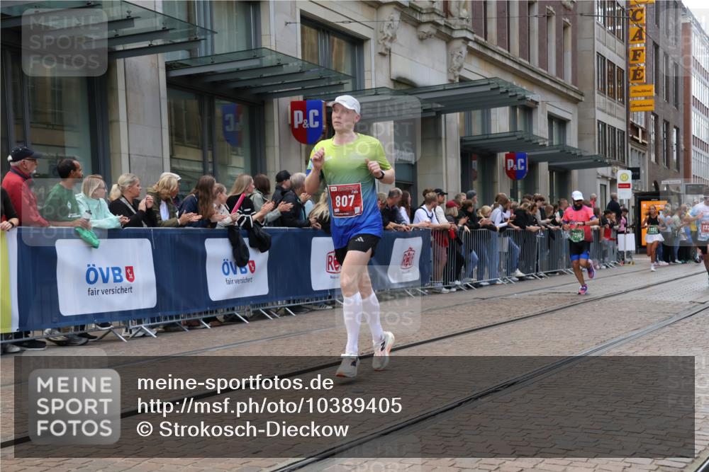 13.09.2026 - 21. swb-Marathon Bremen Strokosch-Dieckow http://msf.ph/oto/10389405 13.09.2026 13:00:03 Ziel 671, 912, 1550, 1571, 1754, 2683, 5776, 7015, 8689, 603, 735, 807, 1320, 1485, 1758, 1911, 1930, 6557, 7170, 8850, 9153 meine-sportfotos.de