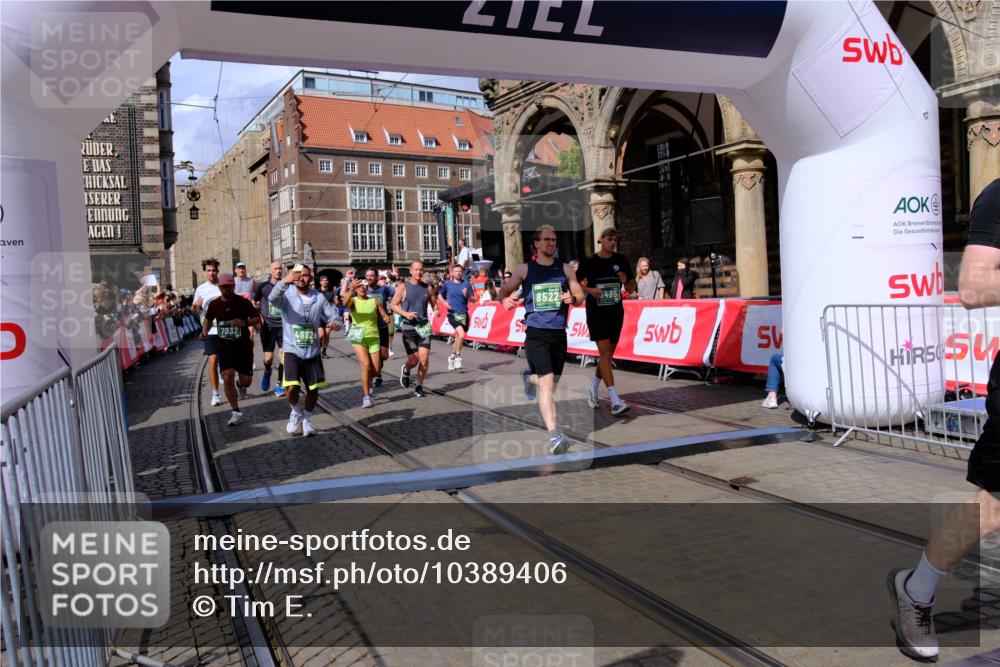 13.09.2026 - 21. swb-Marathon Bremen Tim E. http://msf.ph/oto/10389406 13.09.2026 13:31:55 Ziel 310, 922, 1600, 2707, 3115, 3239, 3244, 3579, 3858, 3859, 3989, 4164, 4258, 4273, 4692, 4889, 5363, 5426, 5504, 5899, 6039, 6062, 6100, 6193, 6213, 6581, 6602, 6971, 7032, 7260, 7608, 7941, 7964, 8042, 8078, 8166, 8205, 8206, 8239, 8364, 8495, 8522, 9033, 9155, 9293, 9568, 9903, 9914, 13151 meine-sportfotos.de