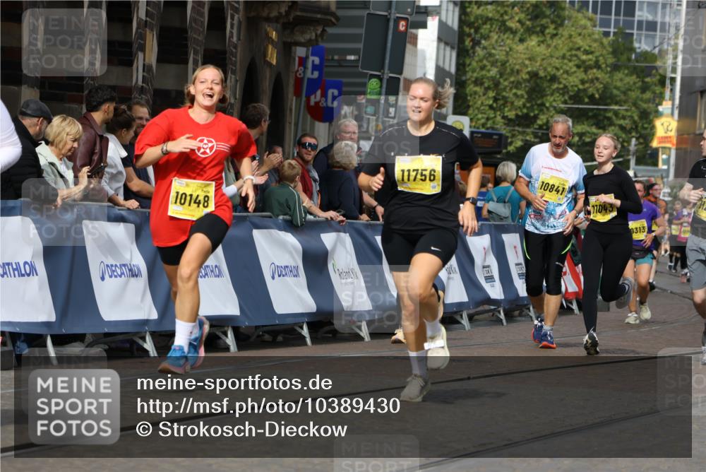 13.09.2026 - 21. swb-Marathon Bremen Strokosch-Dieckow http://msf.ph/oto/10389430 13.09.2026 11:11:01 Ziel 10247, 10422, 10461, 10462, 10768, 10911, 11047, 11283, 11298, 11300, 11309, 11327, 11335, 11465, 11513, 11583, 11736, 11846, 12183, 10313, 10419, 10527, 10611, 10644, 11062, 11141, 11231, 11483, 11679, 11745, 12148, 12396, 12507 meine-sportfotos.de