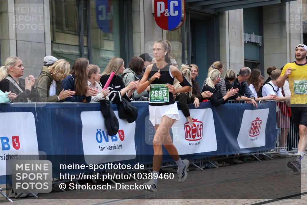 13.09.2026 - 21. swb-Marathon Bremen Strokosch-Dieckow http://msf.ph/oto/10389460 13.09.2026 13:00:08 Ziel 671, 912, 1136, 1550, 1754, 2141, 2683, 4904, 5776, 7015, 603, 735, 807, 1320, 1485, 1571, 1758, 1911, 1930, 7170, 8689, 8850, 9153 meine-sportfotos.de