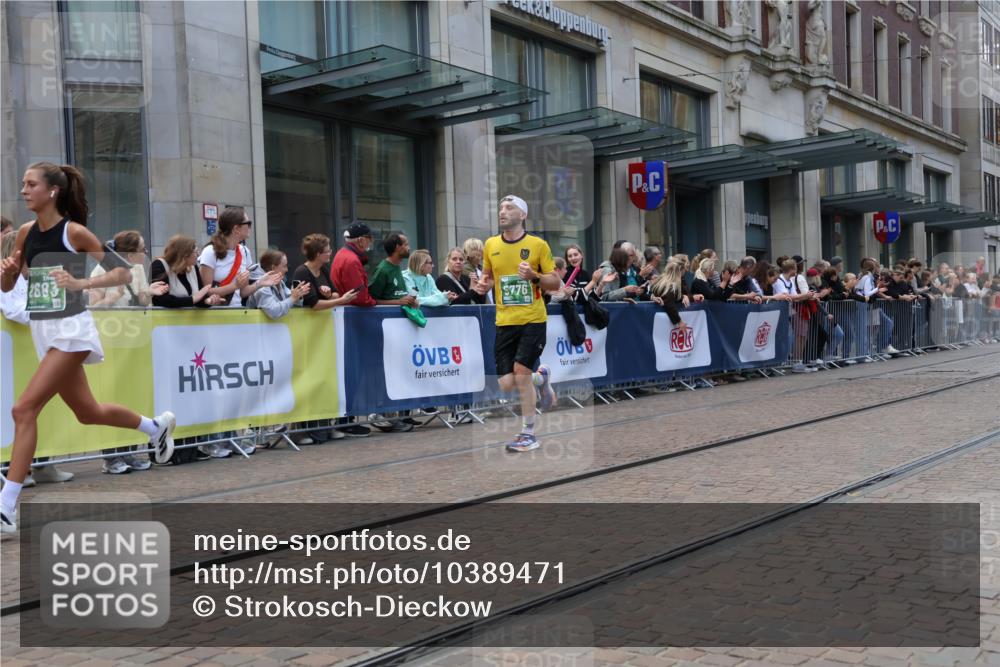 13.09.2026 - 21. swb-Marathon Bremen Strokosch-Dieckow http://msf.ph/oto/10389471 13.09.2026 13:00:09 Ziel 671, 912, 1136, 1550, 1754, 2141, 2683, 4904, 5776, 7015, 603, 735, 807, 912, 1320, 1571, 1758, 1911, 1930, 7170, 8689, 8850, 9153 meine-sportfotos.de