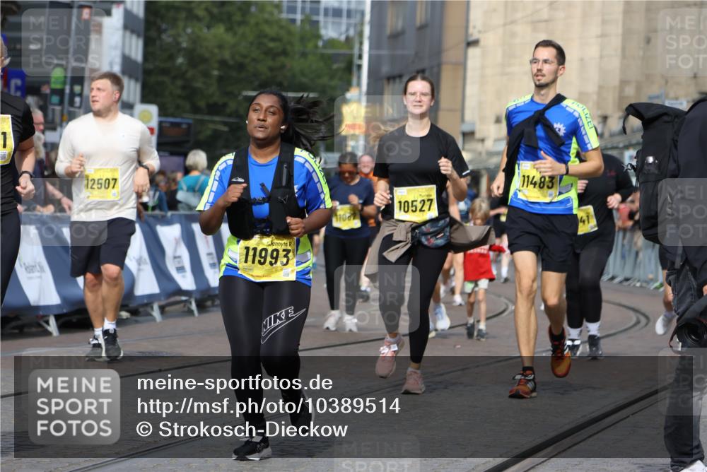 13.09.2026 - 21. swb-Marathon Bremen Strokosch-Dieckow http://msf.ph/oto/10389514 13.09.2026 11:11:08 Ziel 10148, 10163, 10461, 10462, 10547, 10792, 10911, 11043, 11047, 11309, 11327, 11335, 11465, 11513, 11583, 11736, 11756, 11846, 10419, 10611, 11036, 11062, 11216, 11231, 11458, 11679, 11745, 11870, 12126, 12148, 12396 meine-sportfotos.de