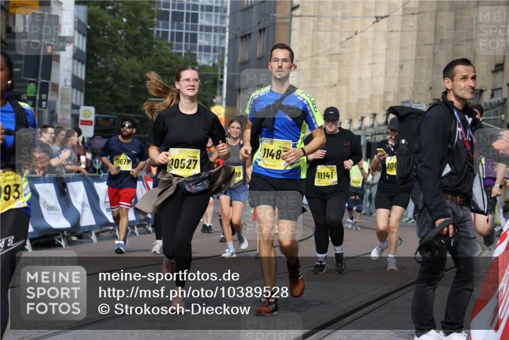 13.09.2026 - 21. swb-Marathon Bremen Strokosch-Dieckow http://msf.ph/oto/10389528 13.09.2026 11:11:10 Ziel 10148, 10163, 10461, 10462, 10547, 10653, 10792, 10841, 10911, 11043, 11047, 11237, 11309, 11327, 11335, 11465, 11513, 11583, 11756, 11846, 11993, 10419, 10611, 11036, 11216, 11231, 11458, 11745, 11870, 12126, 12148, 12396, 12464 meine-sportfotos.de