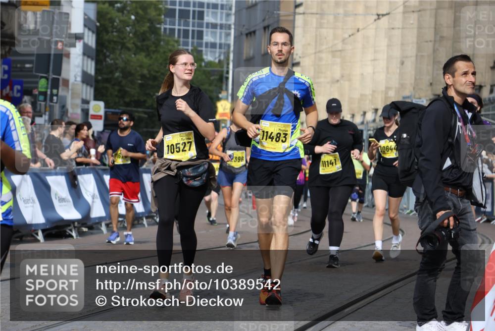 13.09.2026 - 21. swb-Marathon Bremen Strokosch-Dieckow http://msf.ph/oto/10389542 13.09.2026 11:11:10 Ziel 10148, 10163, 10461, 10462, 10547, 10653, 10792, 10841, 10911, 11043, 11047, 11237, 11309, 11327, 11335, 11465, 11513, 11583, 11756, 11846, 11993, 10419, 10611, 11036, 11216, 11231, 11458, 11745, 11870, 12126, 12148, 12396, 12464 meine-sportfotos.de